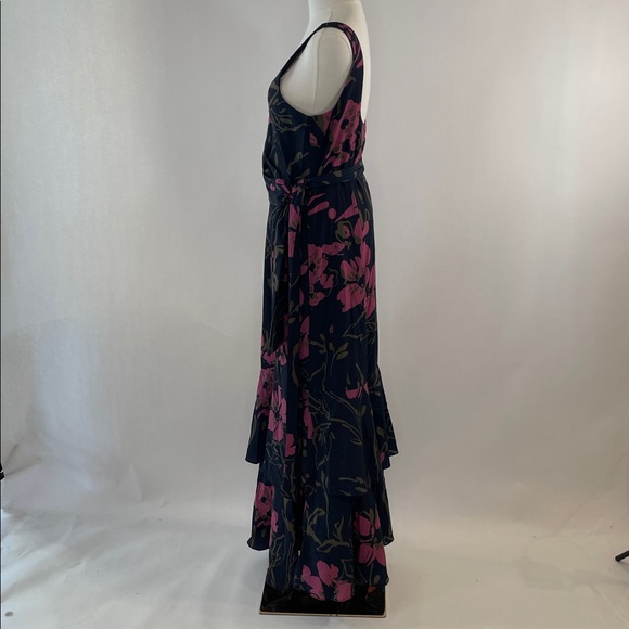 Slate & Willow Floral Wrap Gown, L - Picture 10 of 16